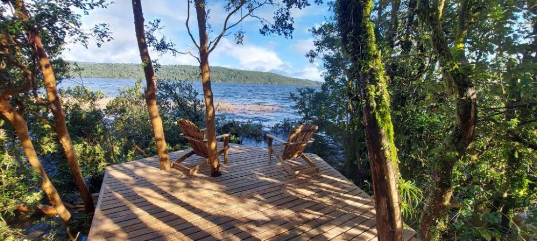Deck con vista al Lago Tarahuín